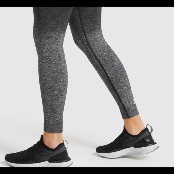 Gym shark leggings 🦋🔥 - Picture 3 of 3